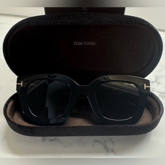 Tom Ford Pia Shiny Black Sunglasses - Picture 5 of 16